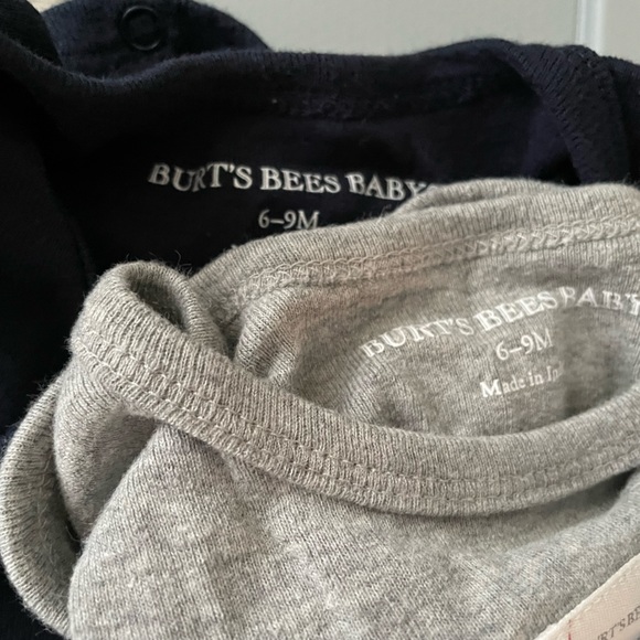 EUC Set of 5 Burt’s Bees onesies - Picture 2 of 3